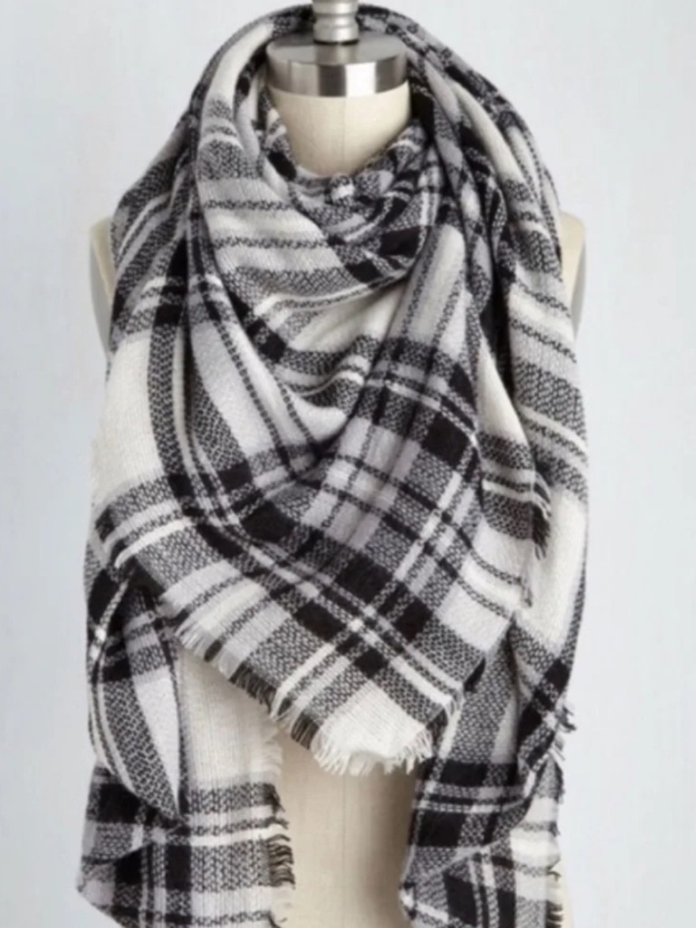Modcloth Black and White Plaid Wrap Scarf